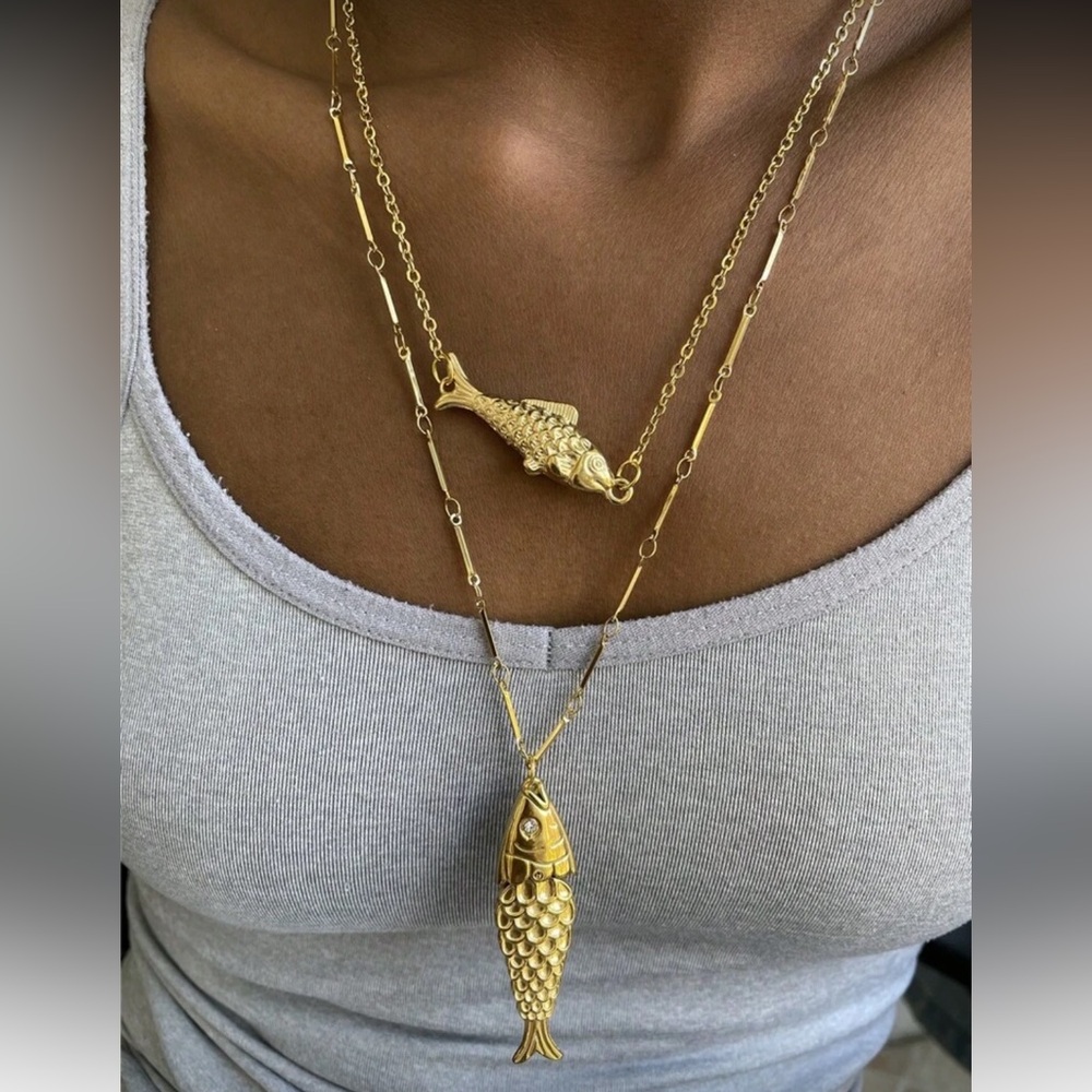 Gold Fish Pendant Necklace M712
